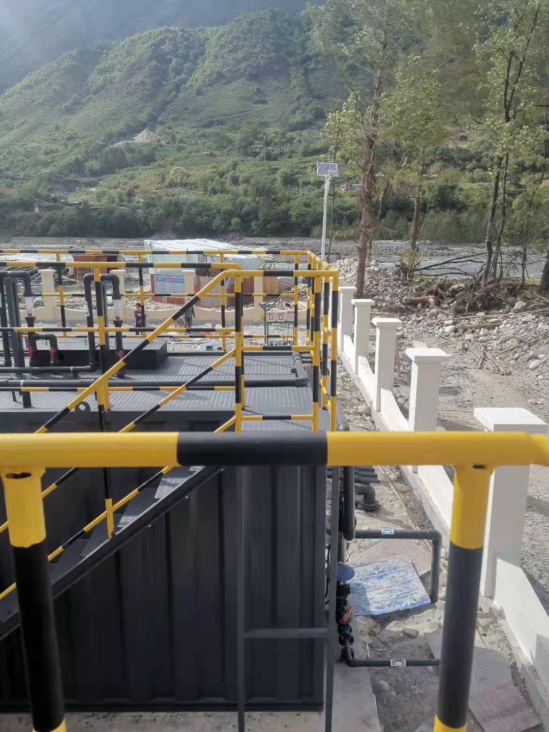 熱烈祝賀由我公司總承包的林芝市墨脫縣格當鄉污水處理工程項目目前順利完工