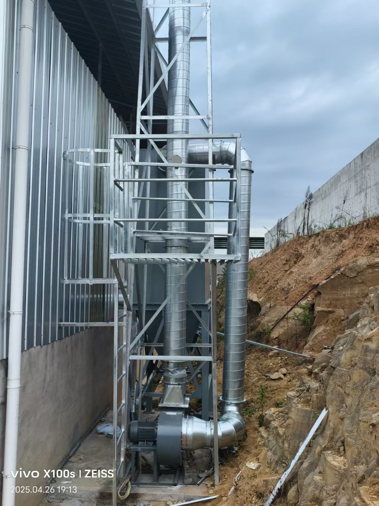 熱烈祝賀由我公司巴中乾興產業園區建設投資有限公司環境保護項目順利完工！